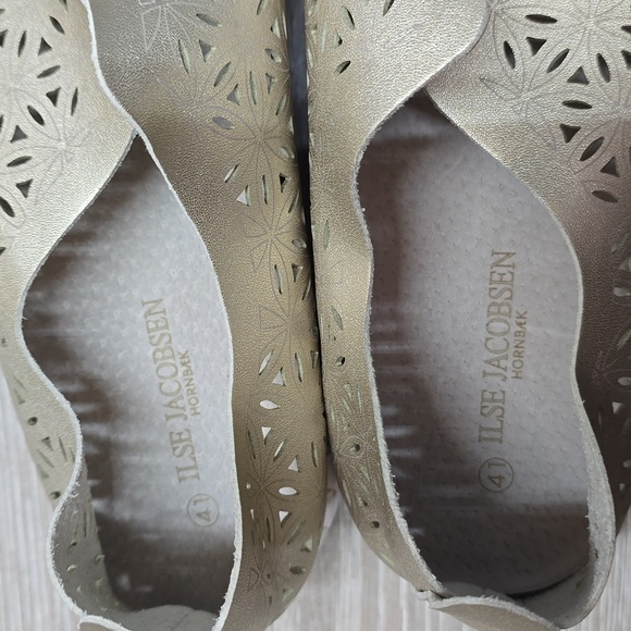 NEW Ilse Jacobsen Tulip Perforated Slip On Sneaker Women Sz 41 Metallic US 10.5 - Picture 7 of 9